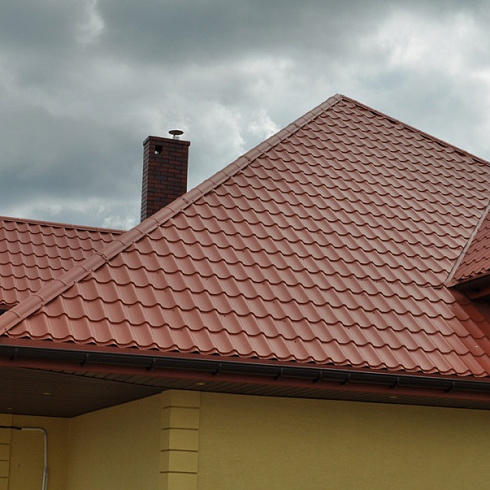 Кровля из металлочерепицы. Какую выбрать?